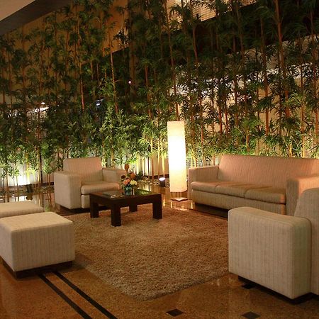 Eurobuilding Express Maiquetia Hotel Exterior photo The lobby of the hotel