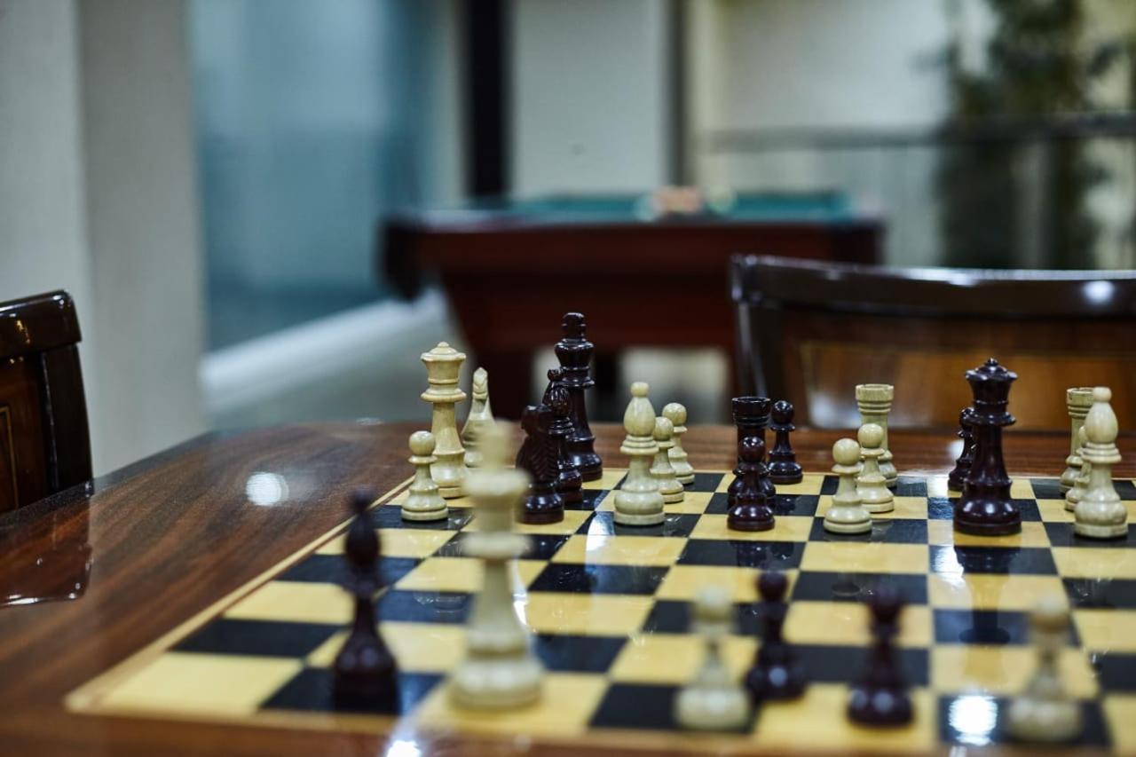 Eurobuilding Express Maiquetia Hotel Exterior photo Chess