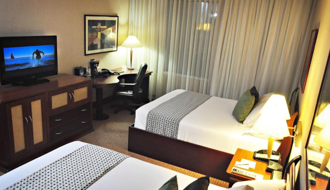 Eurobuilding Express Maiquetia Hotel Exterior photo A room at the hotel