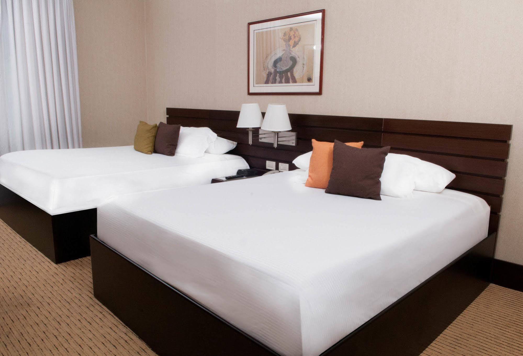 Eurobuilding Express Maiquetia Hotel Exterior photo A room at the hotel